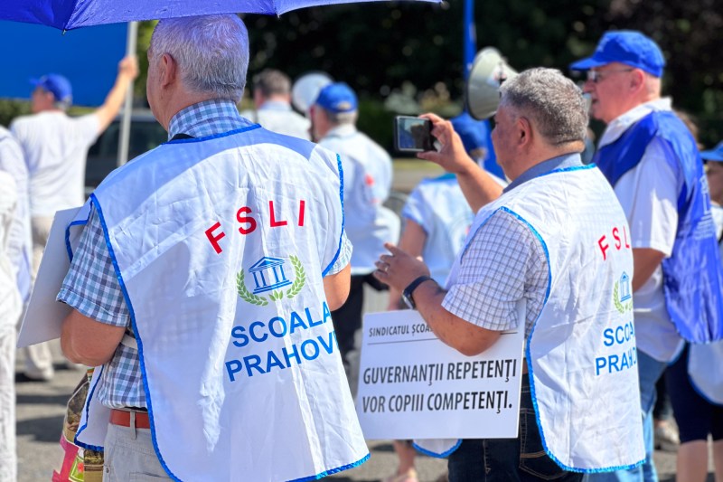 Apel pentru mobilizarea profesorilor pentru continuarea protestelor: „Dacă nu suntem toţi, educaţia va fi distrusă iremediabil de Guvernul Bolojan!”