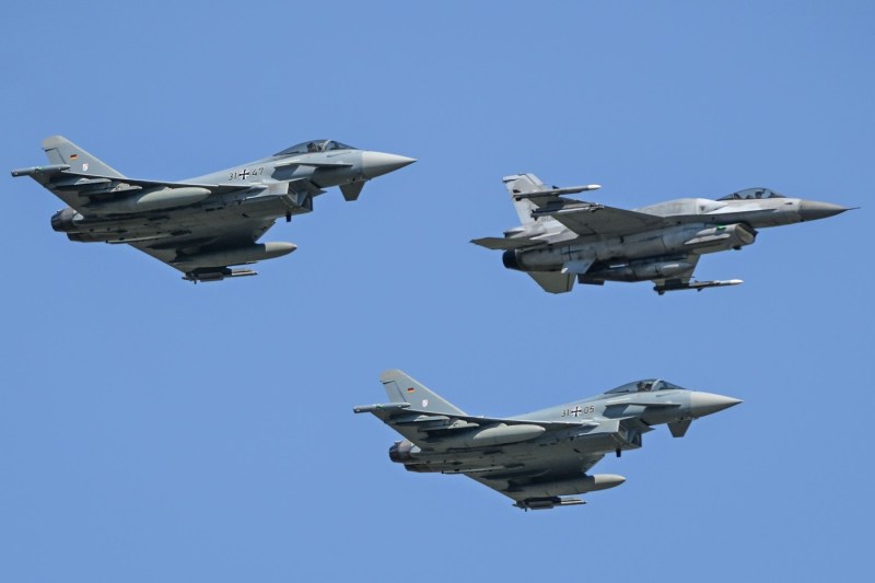 Liderul unei țări din Europa spune că NATO trebuie să răspundă „inclusiv prin mijloace militare” la încălcările comise de Rusia