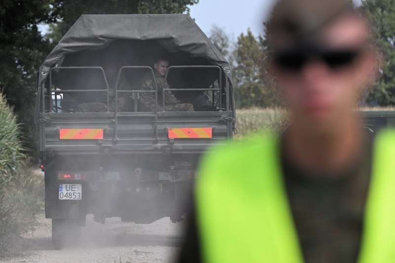 O dronă neidentificată a căzut în estul Poloniei, la 500 de metri de clădiri