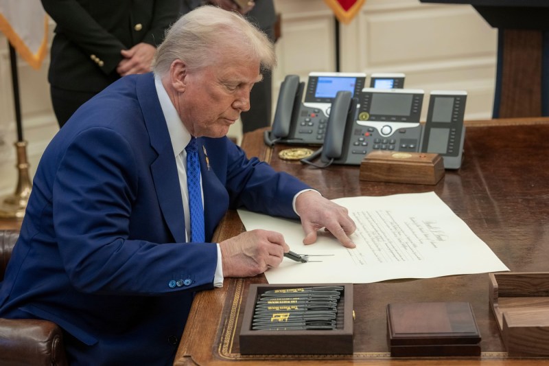 O voce importantă de pe Wall Street avertizează că SUA alunecă spre un autoritarism de tipul anilor ’30