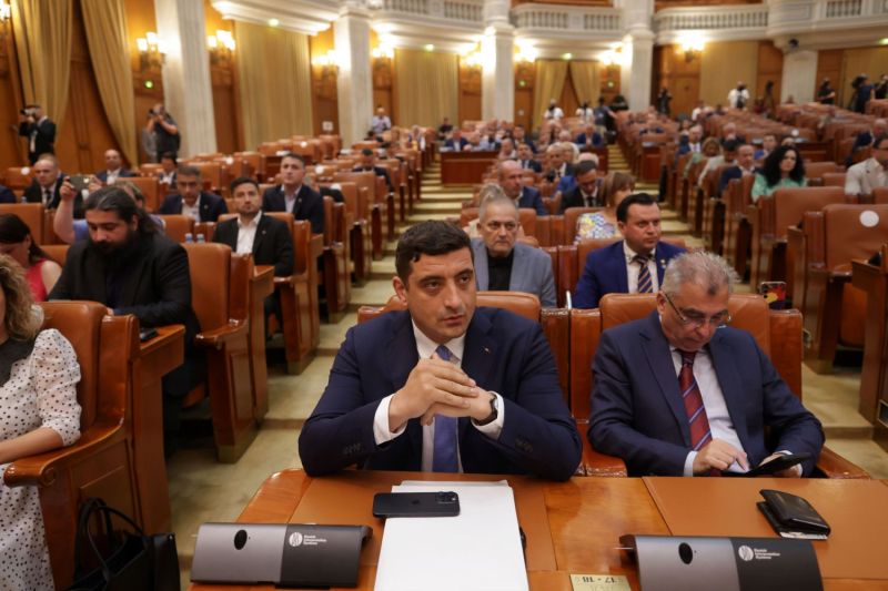 Opoziția formată din AUR, POT și SOS va depune cele 4 moțiuni de cenzură miercuri seară, în ultimul moment / De ce își dorește AUR amânarea votului