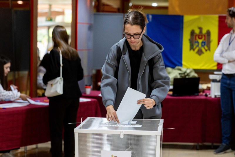 Partidul Maiei Sandu a obținut aproape 90% din voturile cetățenilor moldoveni care au votat în secțiile organizate în România