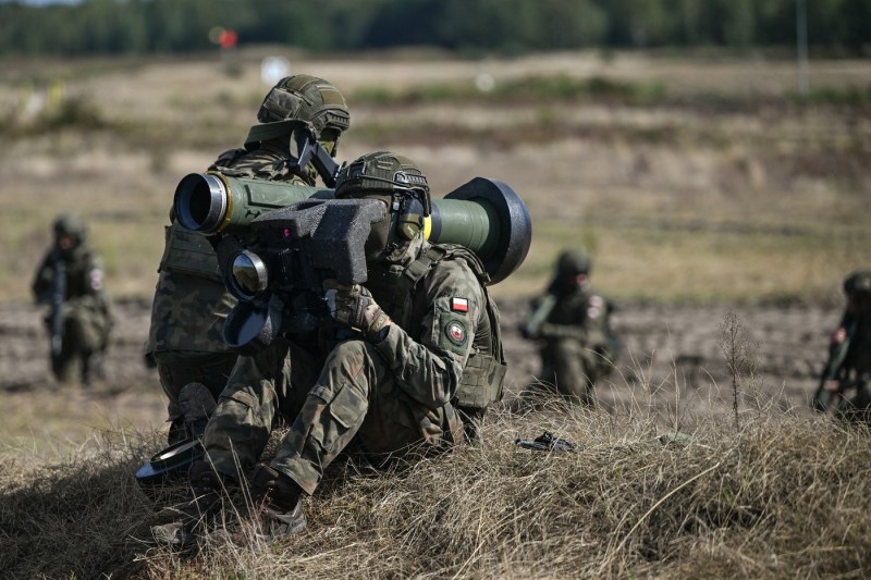 Polonia continuă să se înarmeze. Suma consistentă pe care a alocat-o pentru armament antitanc de producție americană