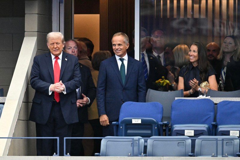 Donald Trump, pe arena Arthur Ashe din New York, înainte de finala US Open. Foto: Profimedia