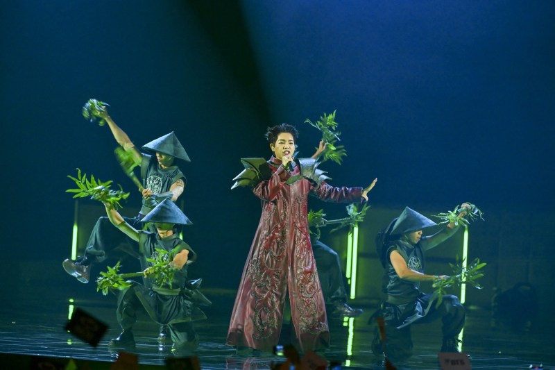 VIDEO Reprezentanta SUA s-a retras pe ultima sută de metri de la Eurovisionul rusesc. Cine a câștigat Intervision