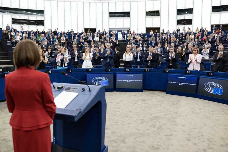 VIDEO Strigătul Dianei Șoșoacă către Maia Sandu la sfârșitul discursului acesteia din Parlamentul UE. Eurodeputații i-au răspuns cu un cor de huiduieli