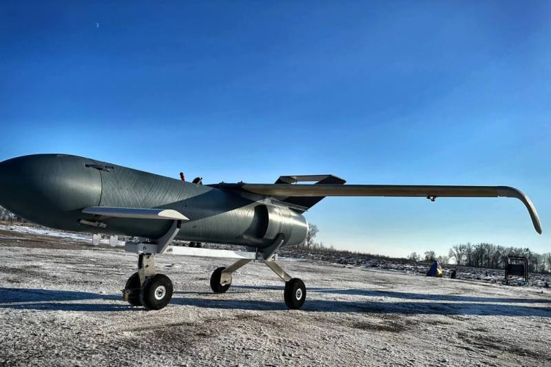 VIDEO Ucraina a lovit cu drone o rafinărie rusească la aproape 1.000 de kilometri de granițele sale