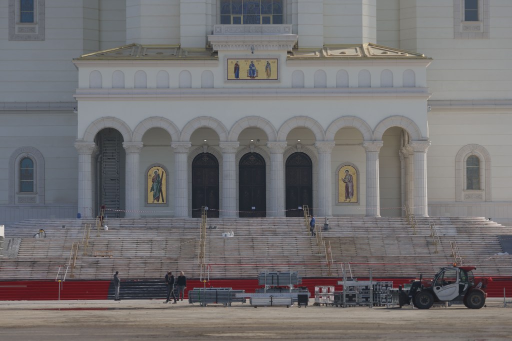 Catedrala Mântuirii Neamului sau „Catedrala Natională”, înainte de inaugurare. Inquam Photos / George Călin