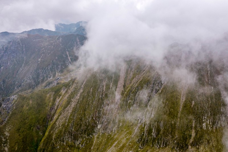 Accident grav în Munții Făgăraș. Trei bărbați au alunecat sute de metri pe un versant abrupt