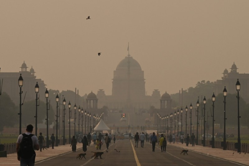 Capitala Indiei, învăluită într-un nor de gaze toxice. Nivelul poluării în New Delhi a ajuns la cote alarmante