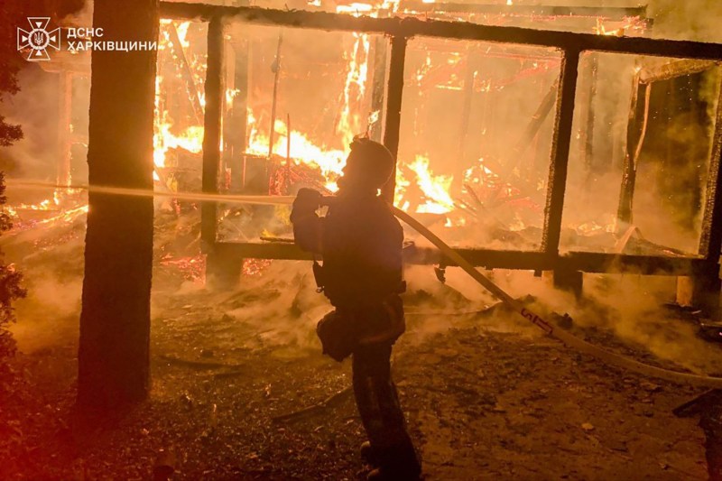 FOTO/VIDEO Bombe ghidate, lansate asupra celui de-al doilea oraș ca mărime din Ucraina / Spital „grav avariat” / Kievul denunță „scopul” rușilor