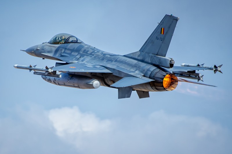 O nouă escadrilă de F-16 va executa misiuni de poliție aeriană. Moșteanu: „România își apără spațiul aerian”