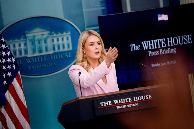 Răspunsul bizar dat de Casa Albă după ce un reporter a întrebat cine a ales Budapesta pentru întâlnirea Trump – Putin