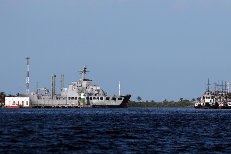 Războiul lui Trump contra narcotraficanților. Armata SUA are la bord doi supraviețuitori ai unei nave lovite în Caraibe