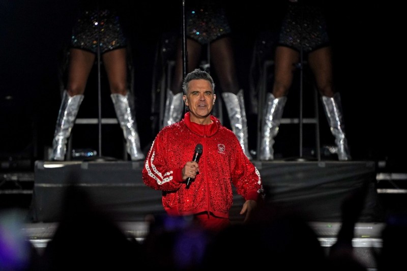 Robbie Williams dezvăluie că suferă de o afecțiune neurologică: „Mi-e clar că am acest sindrom. Încerc să aflu cauza” – VIDEO