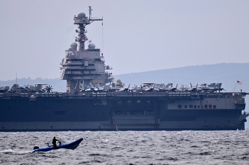 SUA trimit în Caraibe cel mai mare portavion din lume. Operațiunea militară lansată de Trump împotriva „narcoteroriştilor” ia amploare