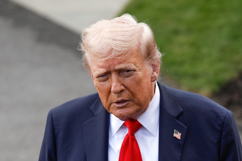 Trump amenință că Hamas va fi „distrus complet” dacă refuză să cedeze puterea în Gaza. Ce spune liderul SUA despre negocierile de pace