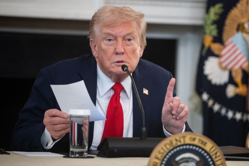 Trump ameninţă China cu restricţii la exporturile de piese pentru avioanele Boeing