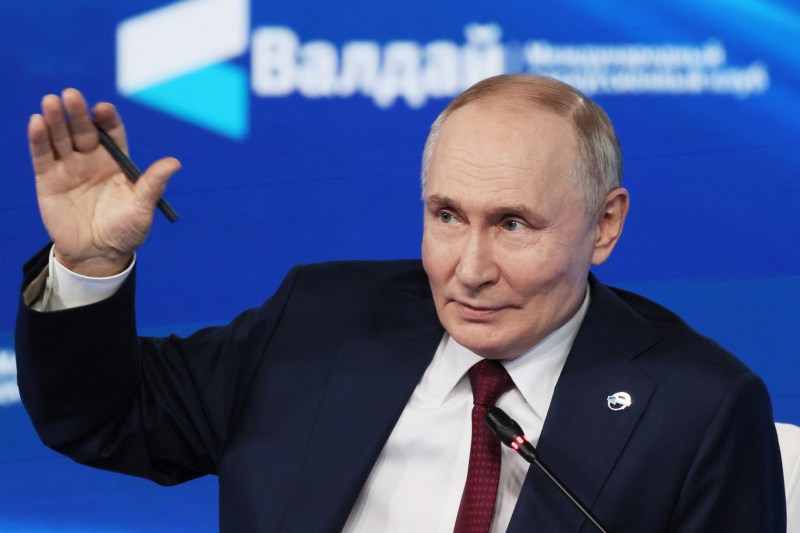 Vladimir Putin critică deschis alegerile din România: „Transformarea procedurilor electorale într-o farsă și manipularea voinței poporului nu vor funcționa”