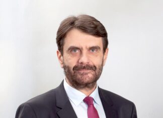 Jurnalistul Robert Schwartz, fost redactor-șef al Deutsche Welle, propus de USR pentru conducerea Radioului public