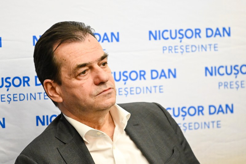 „Am fost un fel de părinte politic al lui Nicușor Dan”. Orban îl critică voalat pe președinte, care „se înțelege atât de bine cu Grindeanu” și face „declarații oarecum echivoce”