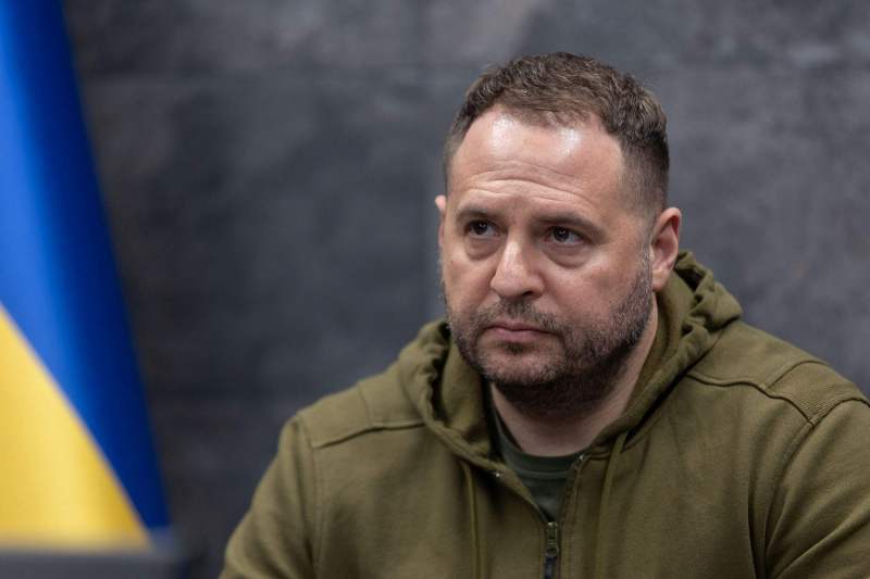 Andrii Iermak a anunțat că pleacă pe front, la o zi după ce a demisionat din funcția de șef de cabinet al lui Zelenski: „Am fost umilit, iar demnitatea mea nu a fost apărată”