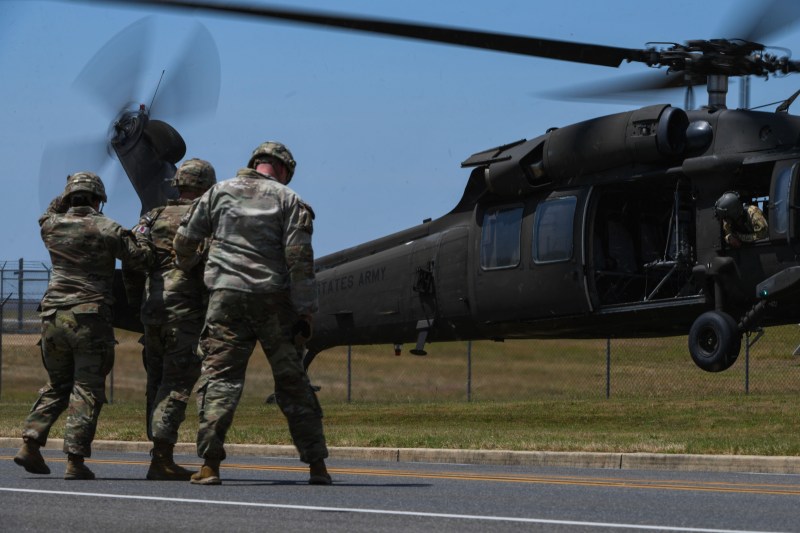 Câtorva persoane li s-a făcut rău după ce un pachet suspect a fost livrat la o bază militară de lângă Washington