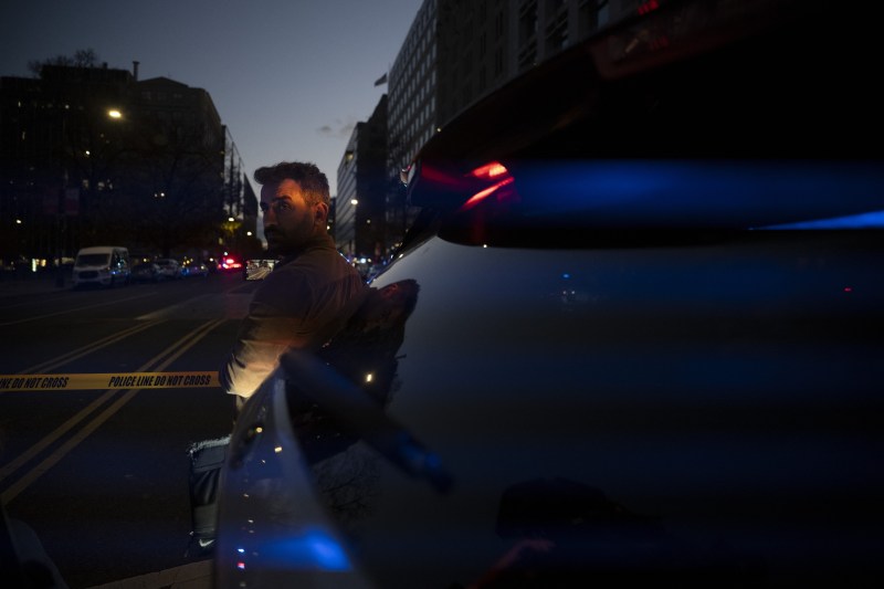 Ce se știe despre afganul care a împușcat doi soldați în Washington: A lucrat cu CIA și armata americană