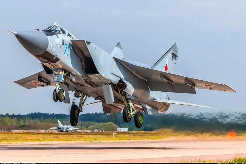 Complot cu baza Mihail Kogălniceanu, dejucat, susține fostul KGB: 3 milioane de dolari pentru un MiG-31 echipat cu racheta hipersonică Kinjal