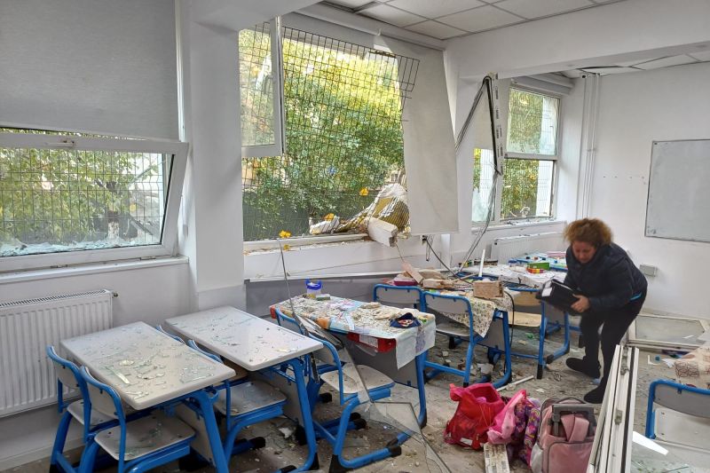 Cursurile cu prezență fizică au fost reluate la Liceul „Dimitrie Bolintineanu”, după explozia din Rahova. Unele spații rămân închise