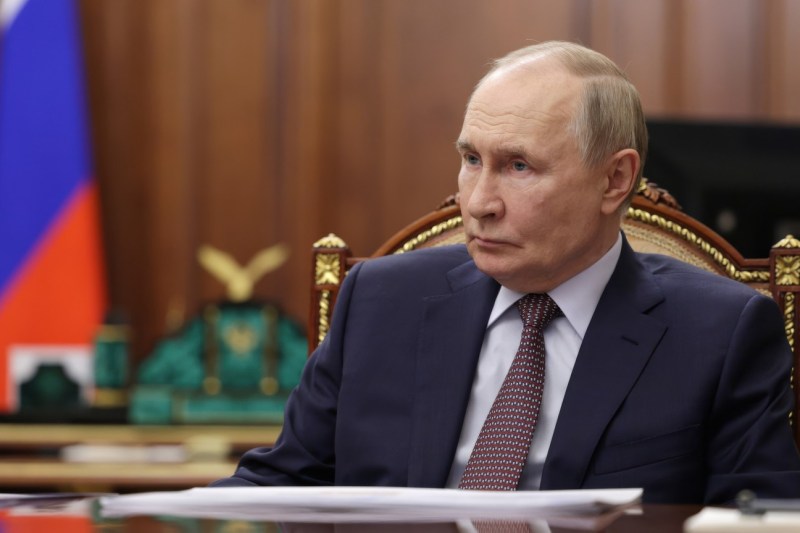 Eșecul de la lansarea primului robot umanoid rus dotat cu AI, care s-a prăbușit pe scenă, este un indiciu al unei probleme mai mari pentru Rusia