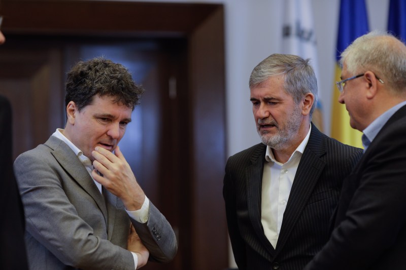 Valeriu Iftime, în centru. Inquam Photos / George Călin