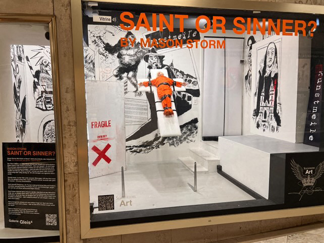 FOTO O sculptură care-l arată pe Trump crucificat, expusă într-un oraș elvețian. „E de un realism înfricoșător”