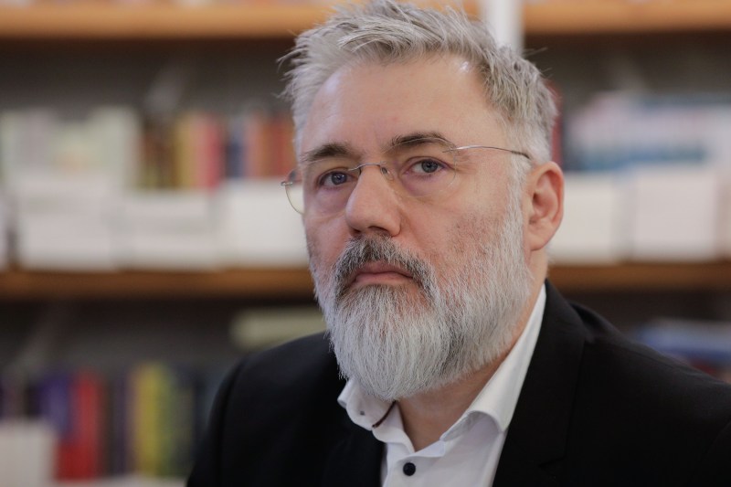 Mărturii obținute în direct la radio de Cătălin Striblea despre obiceiul bătăii copiilor în public. „Părinții nu spun «pâs»”