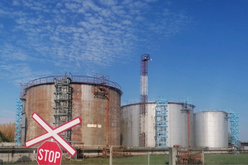 Pericol de accident major în Satu Mare, avertizează Garda de Mediu, care a descoperit mii de tone de azotat de amoniu depozitate necorespunzător