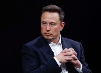 Acțiunile SpaceX scad spectaculos. Care sunt deciziile lui Elon Musk ce îngrijorează investitorii