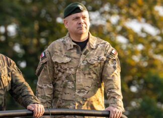 Cea mai lungă noapte din an și Crăciunul, „momente prielnice pentru un atac”. Avertismentul șefului armatei poloneze după sabotajul feroviar atribuit Rusiei