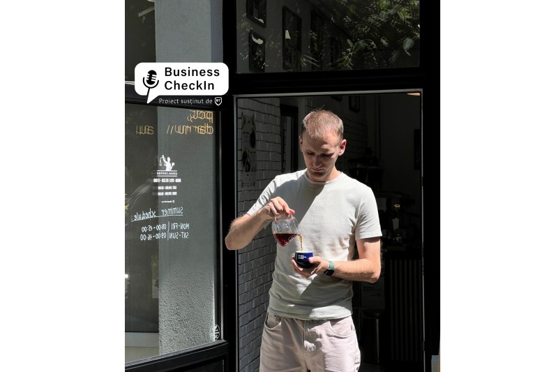 StartupCafe.ro: Business CheckIn. Până la Barou, barista. Un tânăr din Timișoara și-a deschis cafenea lângă facultatea de Drept pe care o urma