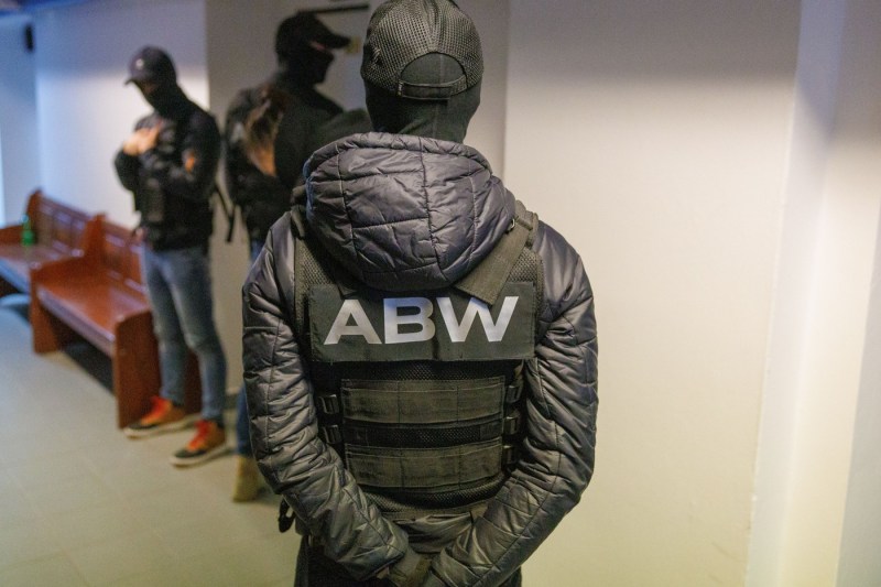 Ucraineni și belaruși acuzați în Polonia că lucrează pentru un serviciu secret străin. Modul de operare seamănă cu al Moscovei, spune contraspionajul polonez