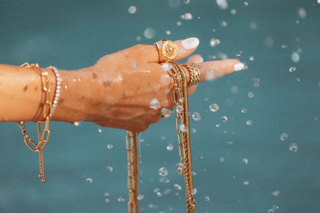 5 tipuri de bijuterii ideale pentru femeia Pești