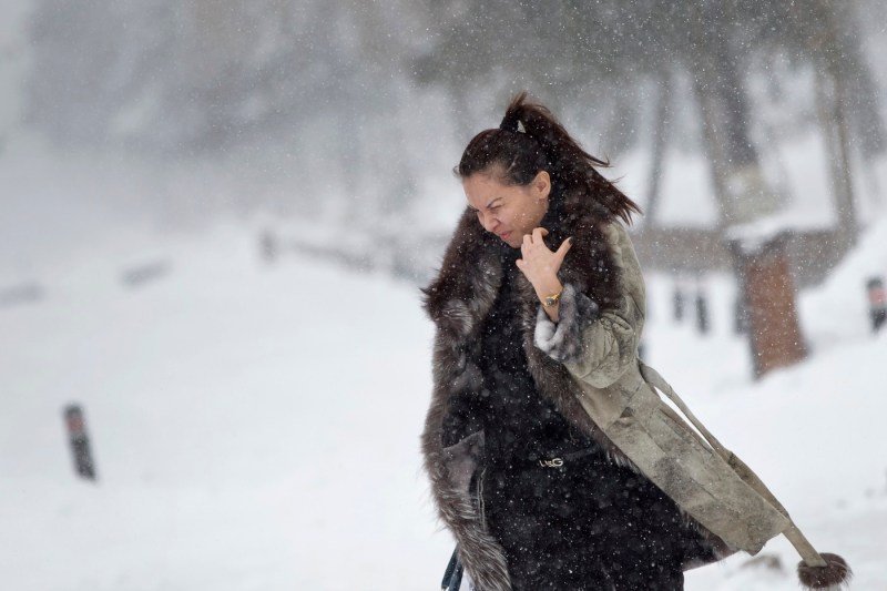 Alertele meteo care sunt azi în vigoare: viscol, ger și rafale de vânt de până la 120 km/h | Harta zonelor afectate