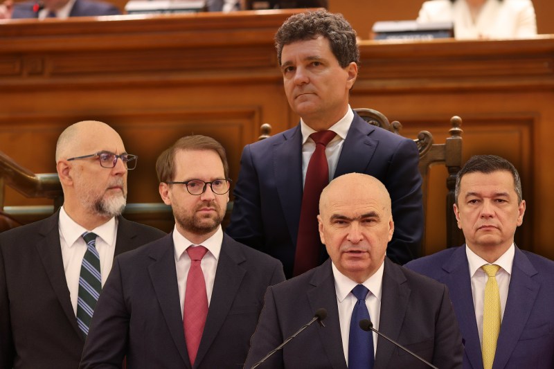 Președintele României, Nicușor Dan și liderii coaliției de guvernare: Kelemen Hunor (UDMR), Dominic Fritz (USR), Ilie Bolojan (PNL, premier) și Sorin Grindeanu (PSD). Colaj: Ion Mateș / Hotnews. Inquam Photos / Octav Ganea și George Călin