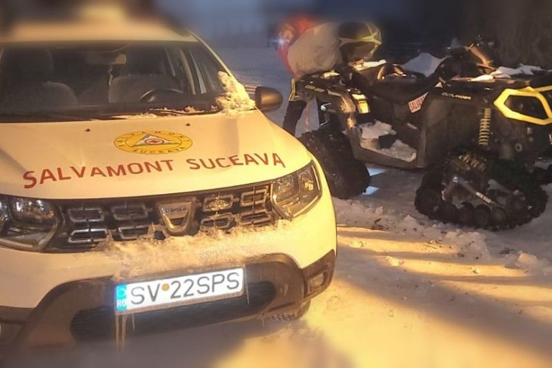 Patru persoane au rămas blocate în Munții Stânişoarei. Intervenție dificilă pentru salvamontiștii din Suceava