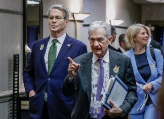 Ședință cu scântei la banca centrală a SUA pentru aprobarea măsurii cerute insistent de Donald Trump