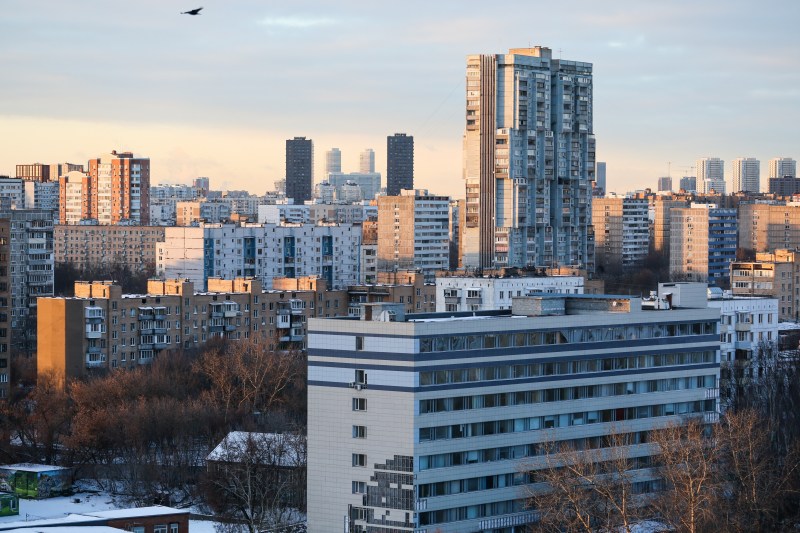 VIDEO Val de drone ucrainene asupra Moscovei. Explozii în mai multe zone, două aeroporturi au fost închise