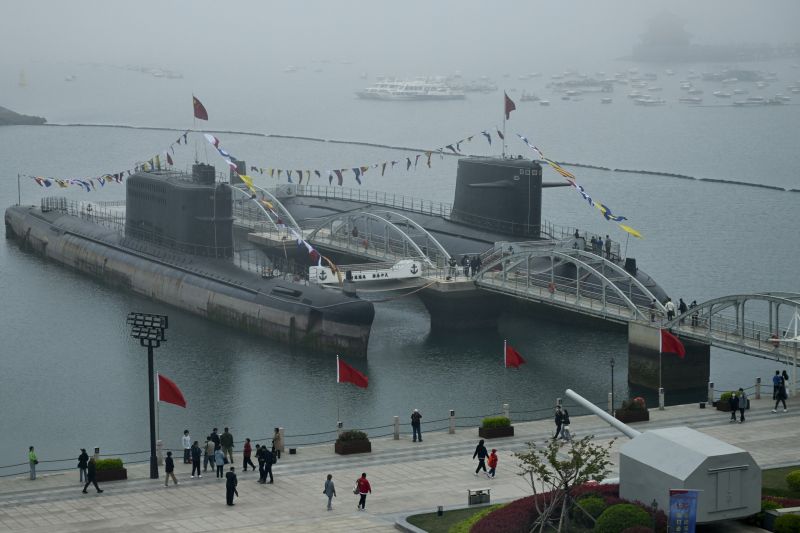 „Chinezii devin tot mai agresivi” – Expedițiile submarinelor și spărgătoarelor de gheață în regiunea Arctică îi îngrijorează pe americani