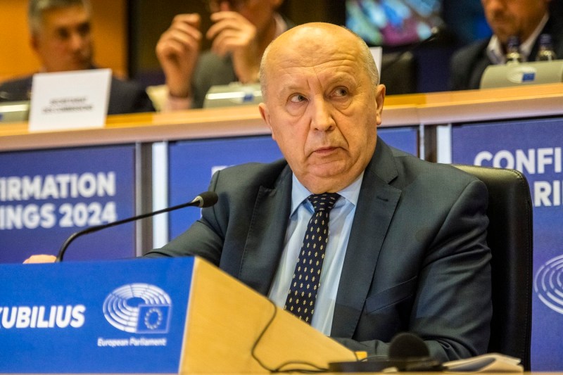 Comisarul apărării îndeamnă UE să ia în calcul crearea unei forțe militare combinate. Kubilius vrea un „Consiliu European de Securitate”