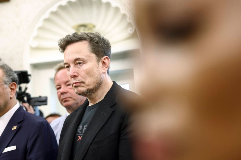 Elon Musk: În viitor vom lucra ca hobby. Iar banii nu vor mai exista