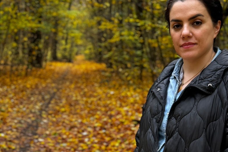 Maryam Sedigh trăiește de aproape cinci ani în România. Când au părăsit Iranul, au plecat cu gândul că vor reveni. Și-a lăsat acolo mama și sora, despre care acum nu mai știe aproape nimic. FOTO: arhiva familiei