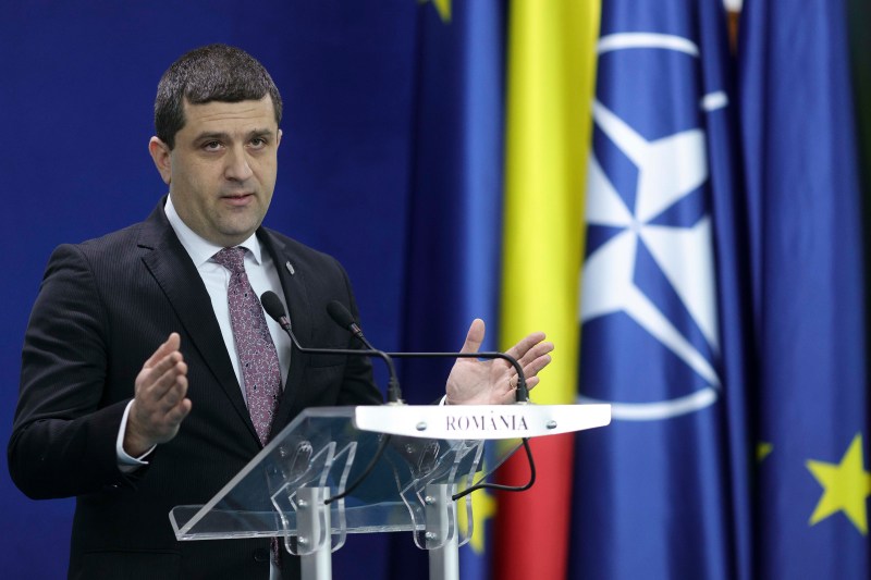 Ministrul Apărării: „Nu este benefic pentru România să comenteze intențiile lui Trump privind Groenlanda. Avem beneficii și din interacțiunea cu Statele Unite, și cu UE”